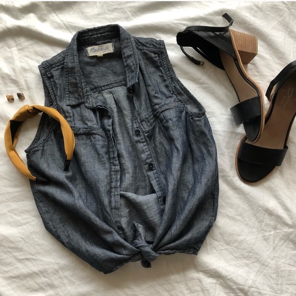 Madewell chambray sleeveless top - Picture 2 of 3